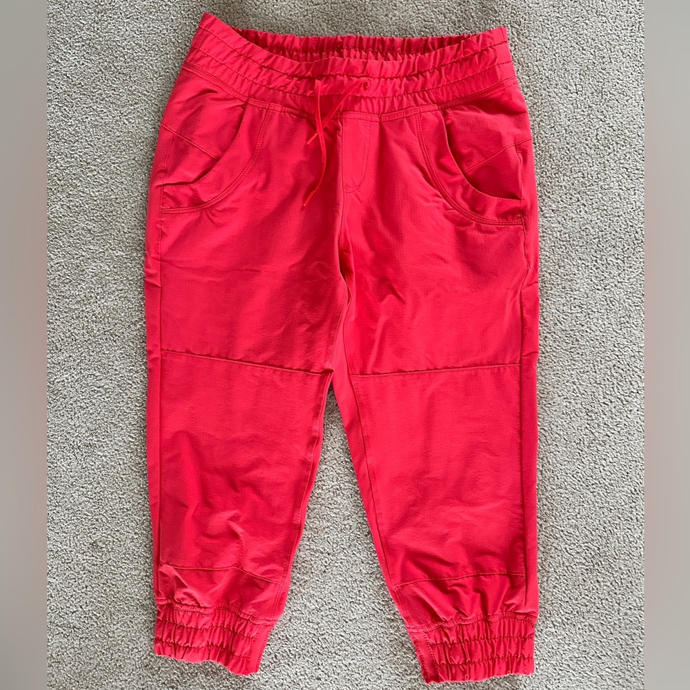 MEC regular fit capris